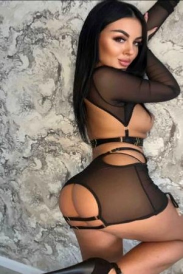 Independent caucasian escort Anemona Sparkles