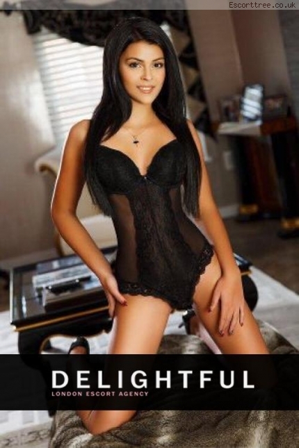 Abree stunning 19 years old escort girl in Marble Arch